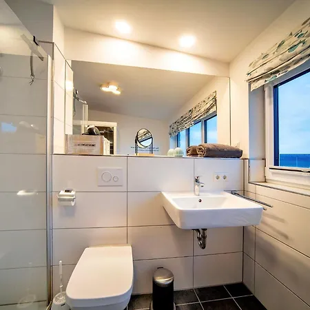 بيت للعطل Ferienhaus-lieblingsplatz-by-seeblick-ferien-oro-direkte-wasserlage-sauna *