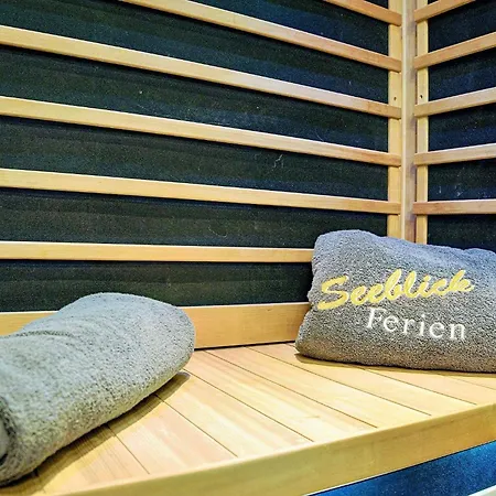 بيت للعطل Ferienhaus-lieblingsplatz-by-seeblick-ferien-oro-direkte-wasserlage-sauna *