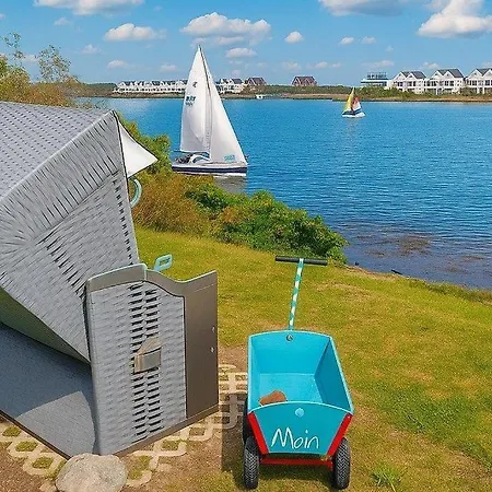 Ferienhaus-lieblingsplatz-by-seeblick-ferien-oro-direkte-wasserlage-sauna بيت للعطل *