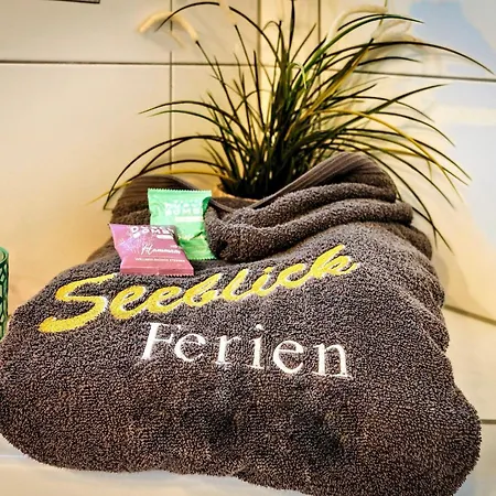Hébergement de vacances Ferienhaus-lieblingsplatz-by-seeblick-ferien-oro-direkte-wasserlage-sauna *