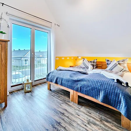 Ferienhaus-lieblingsplatz-by-seeblick-ferien-oro-direkte-wasserlage-sauna بيت للعطل