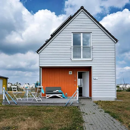 Ferienhaus-lieblingsplatz-by-seeblick-ferien-oro-direkte-wasserlage-sauna بيت للعطل أوبلينتيز